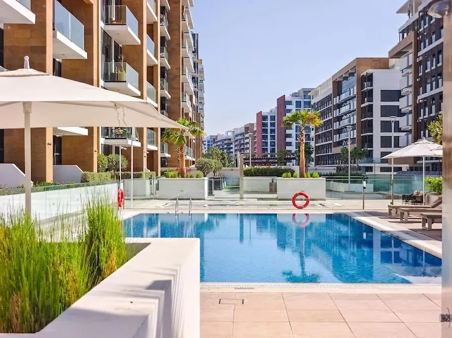Relaxing Studio Retreat In Vibrant Meydan City Dubai