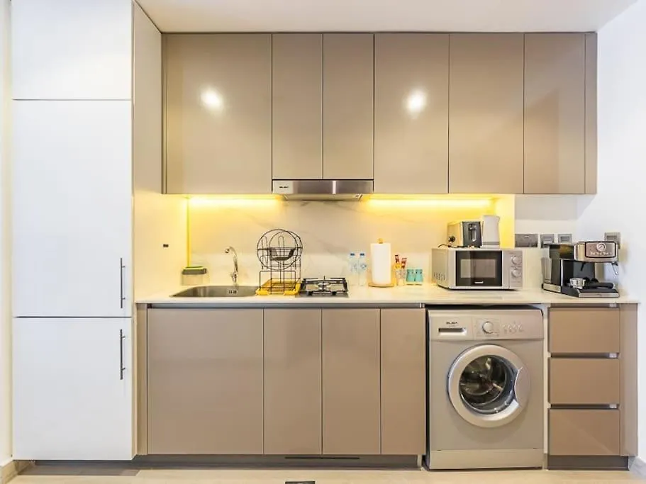 Relaxing Studio Retreat In Vibrant Meydan City Dubai