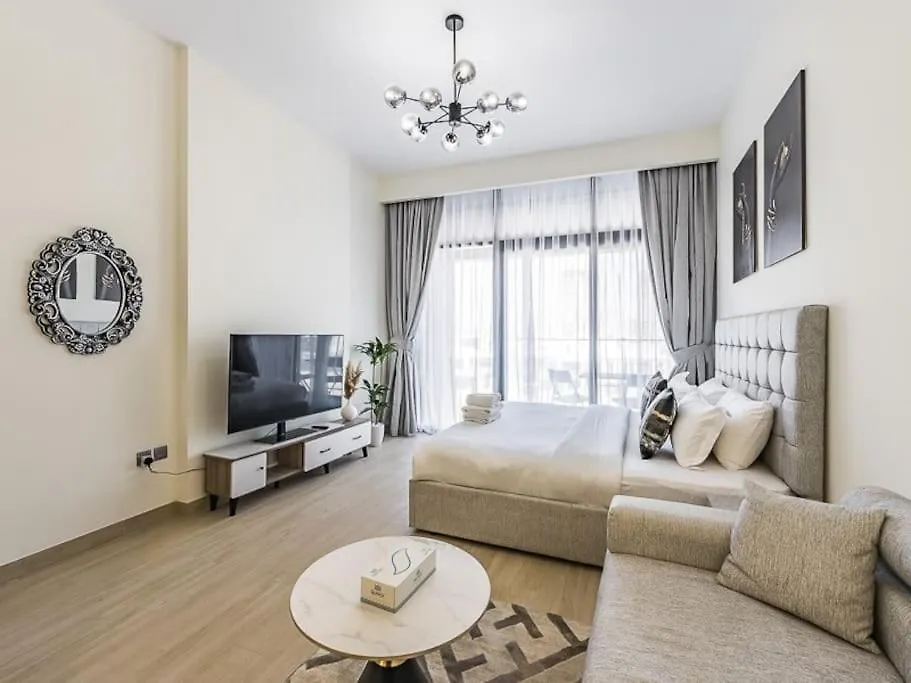 Relaxing Studio Retreat In Vibrant Meydan City Dubai